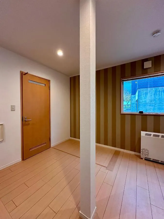 Villa The Lobs 2, Rusutsu, Yotei View, 8 Mins To Rusutsu Kimobetsu 0*,